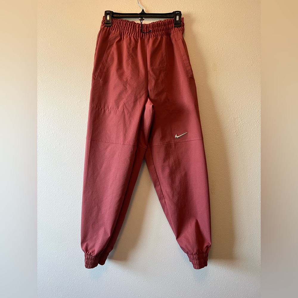 Women’s Nike workout pants